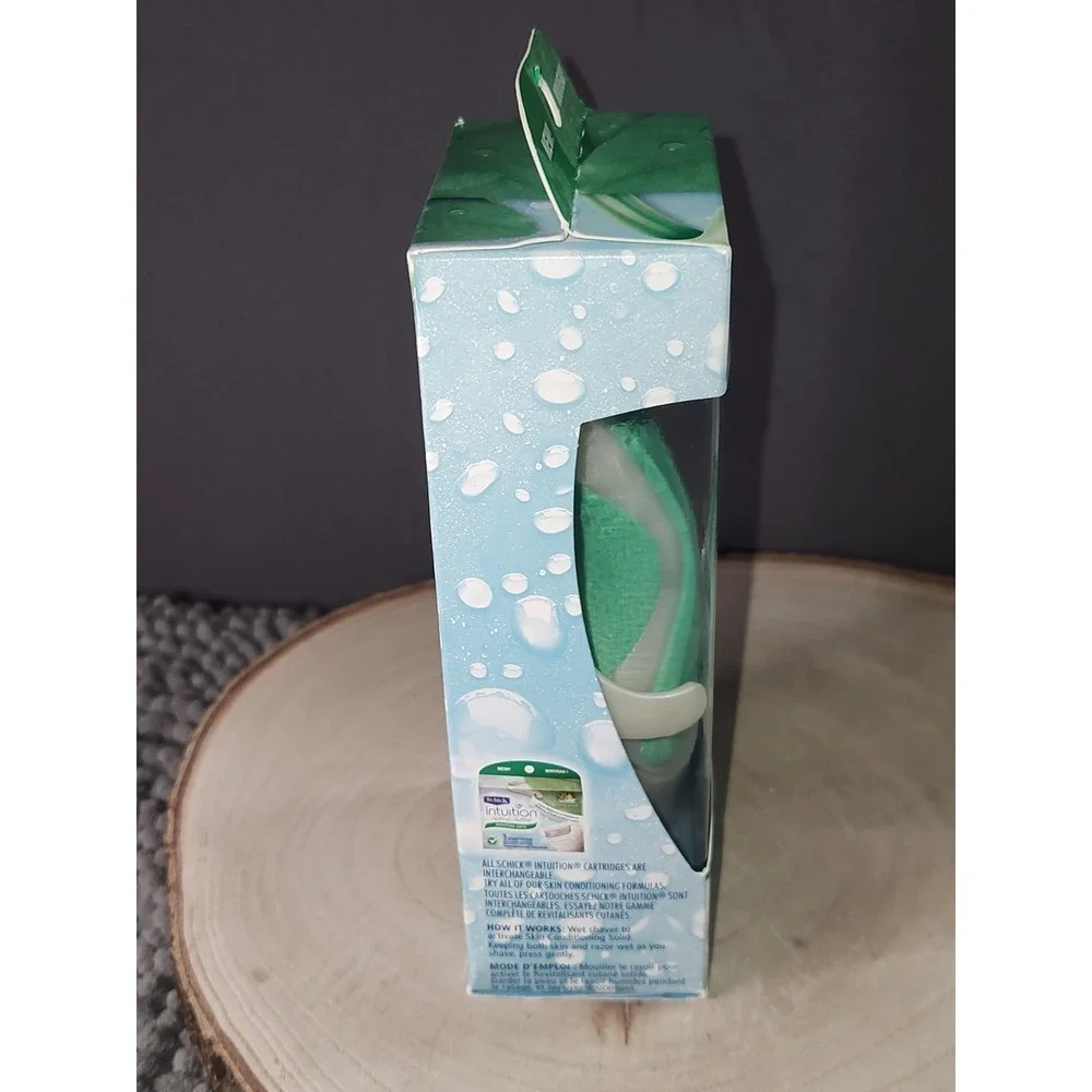 Schick Intuition Sensitive Care Organic Aloe Razor + 2 Razor‎ Blade Refills~NOS